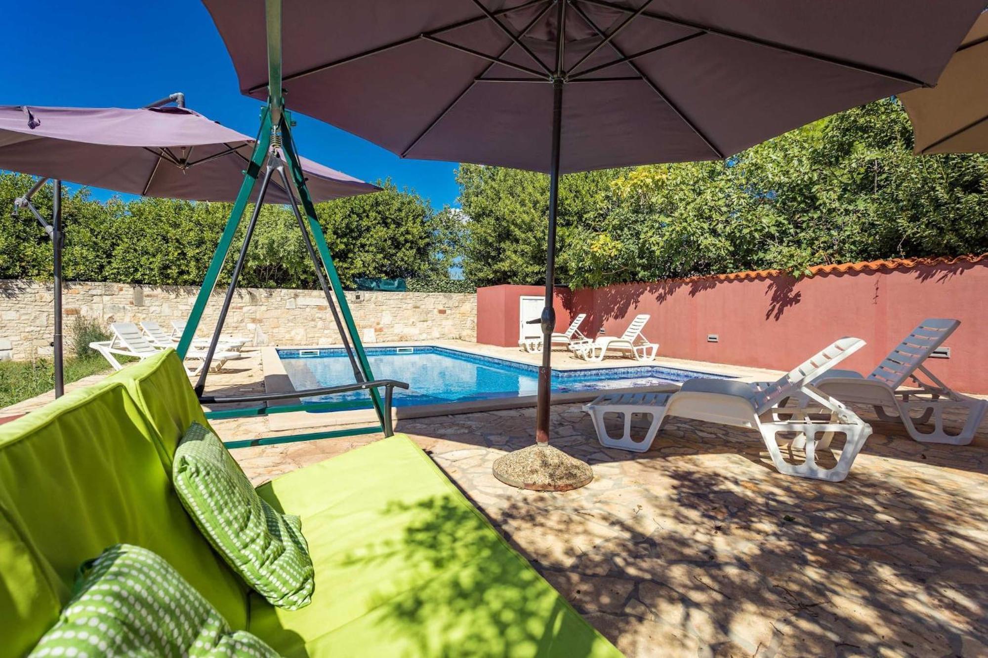 Holiday Home Pina Pula Luaran gambar